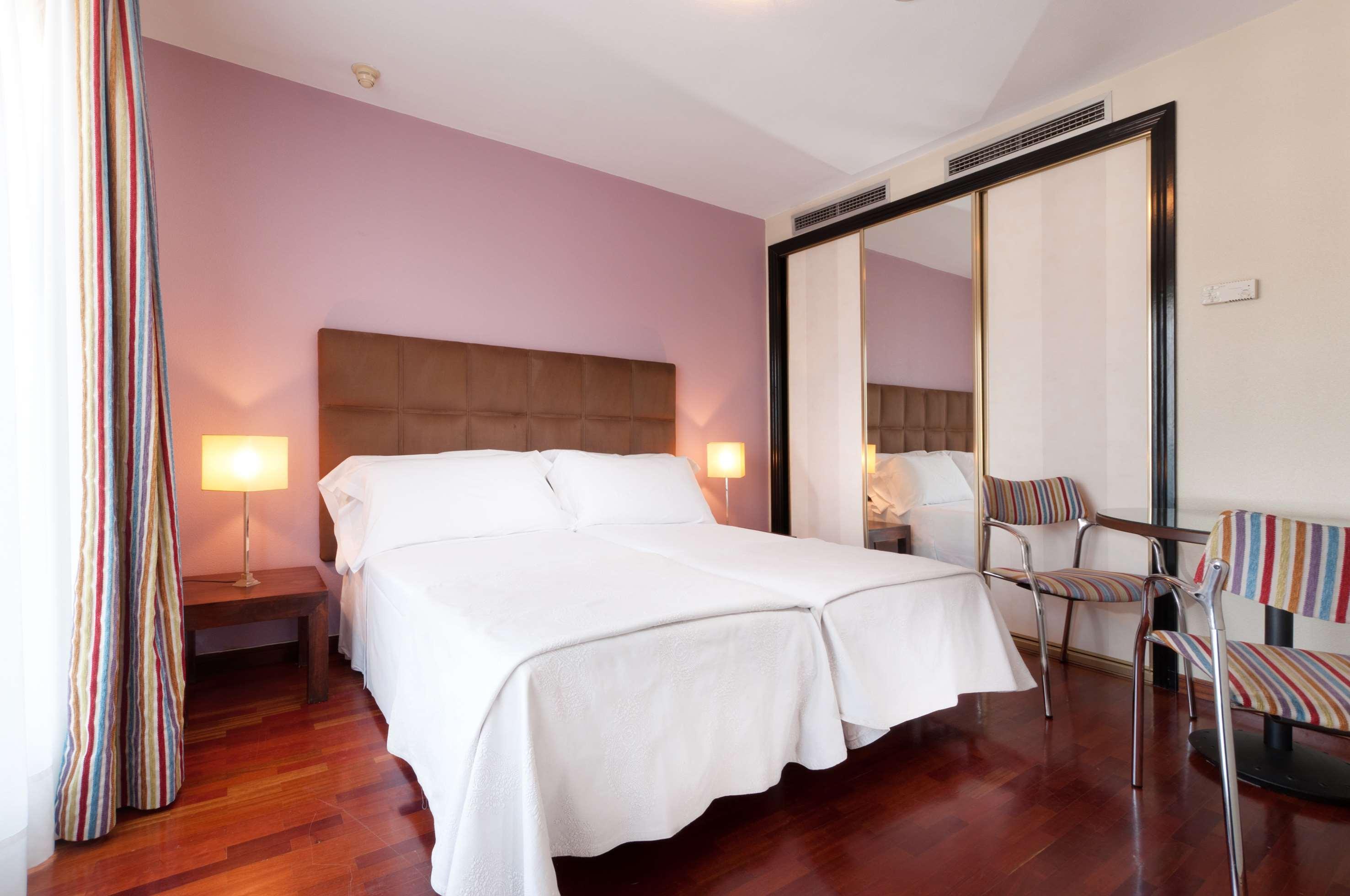 Tryp Valladolid Sofia Parquesol Hotel Oda fotoğraf