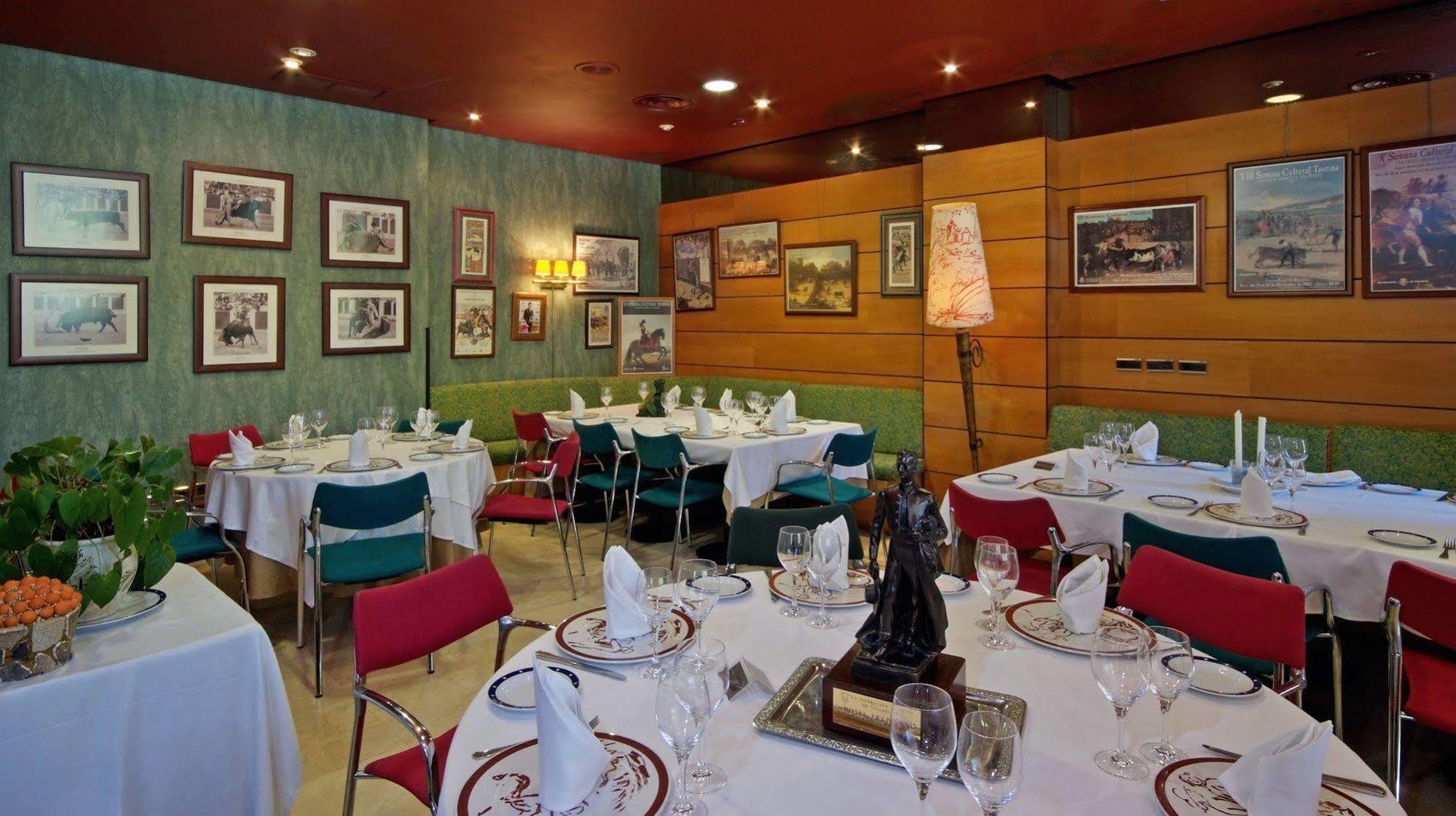 Tryp Valladolid Sofia Parquesol Hotel Restoran fotoğraf