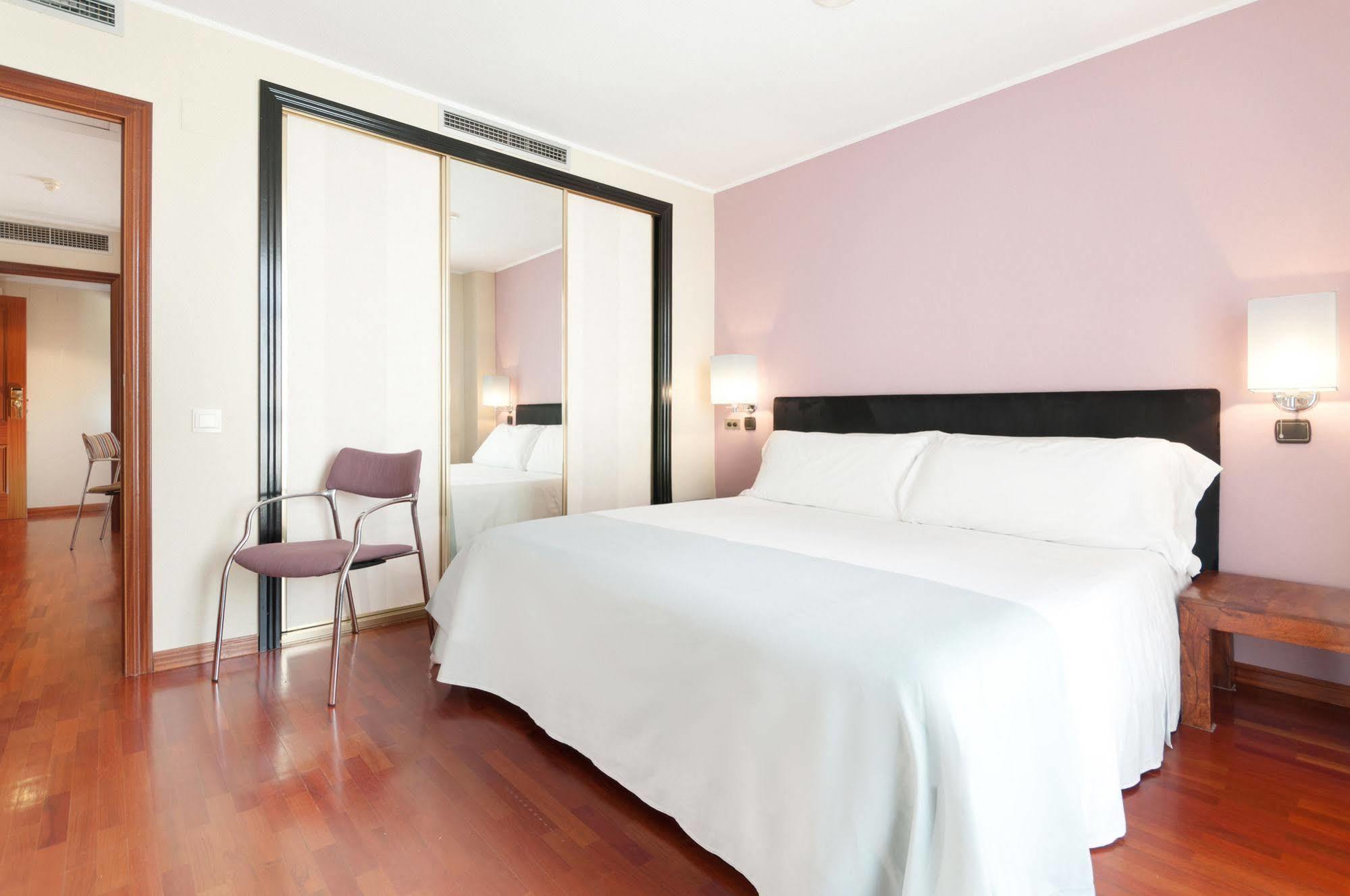 Tryp Valladolid Sofia Parquesol Hotel Oda fotoğraf