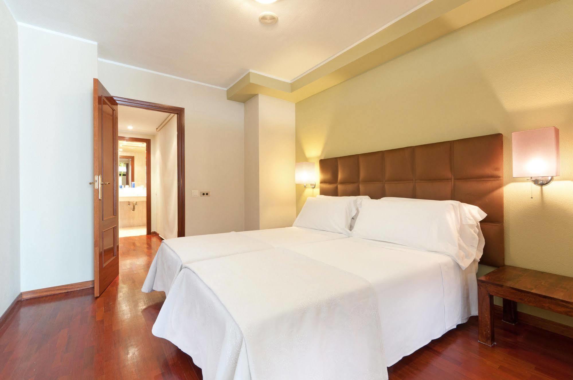 Tryp Valladolid Sofia Parquesol Hotel Oda fotoğraf