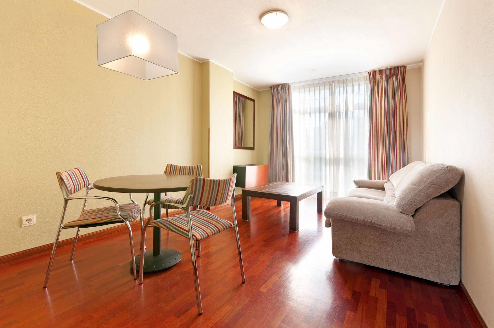 Tryp Valladolid Sofia Parquesol Hotel Oda fotoğraf